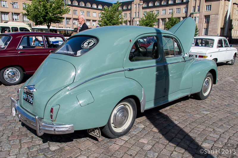 Peugeot 203 4D Sedan